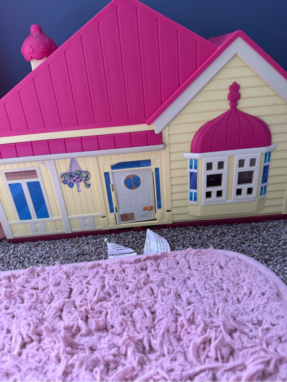 Bluey play doll house